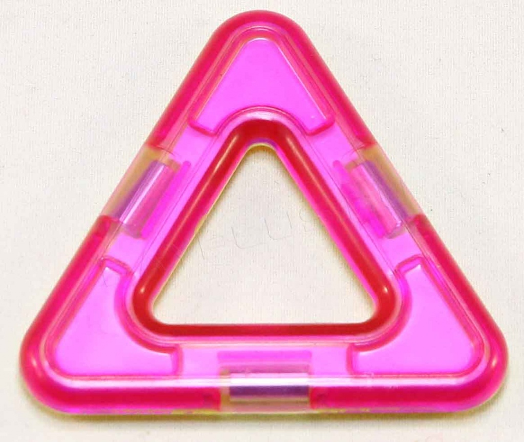 2 равнобедренных треугольников с основанием 6 см. и сторонами 12 см