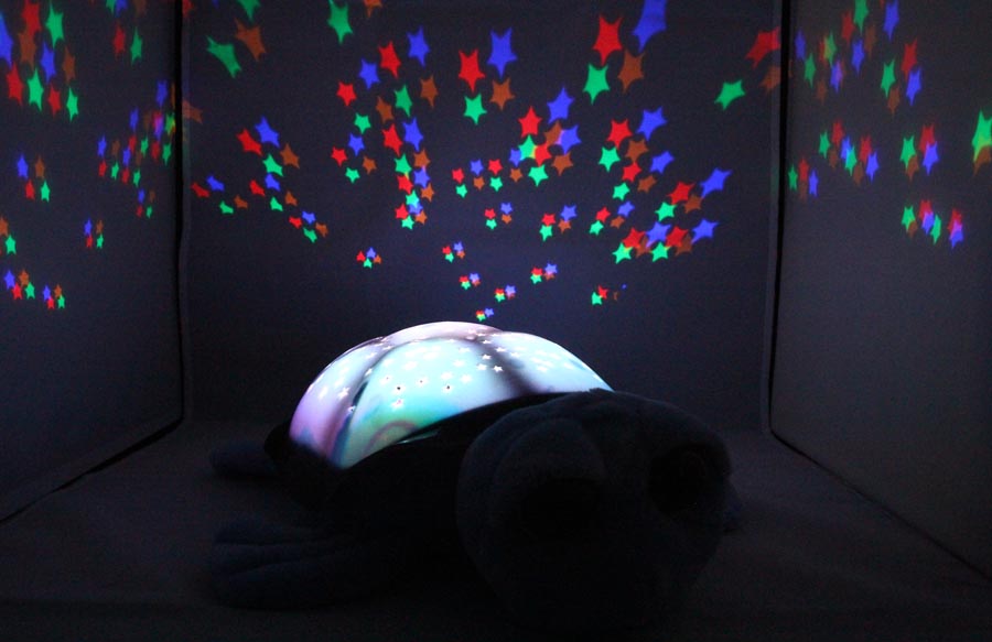 Ночник проектор черепаха музыкальная. Удивительные проектор с музыкой. Проецирует звёзды 4 цветов и убаюкивающую мелодию.