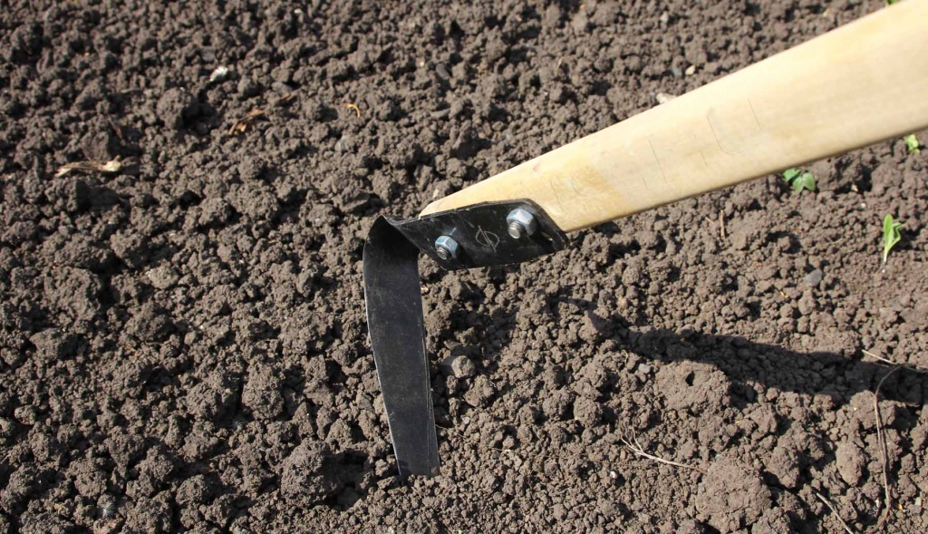 обработка почвы плоскорезом