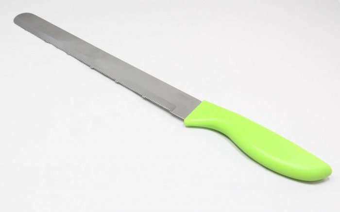 Длинный хлебный нож с зубчиками